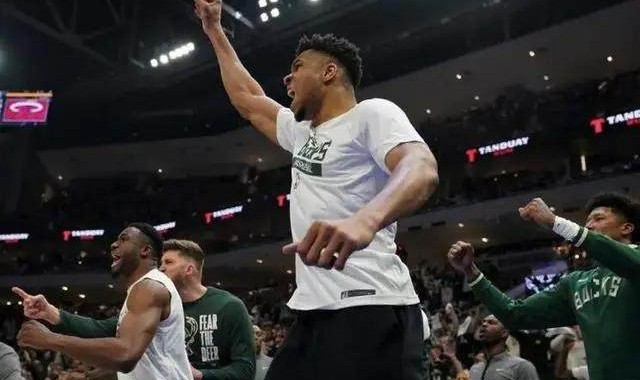 体育视频直播-字母缺阵狂轰25记三分 雄鹿展现冠军级别阵容深度