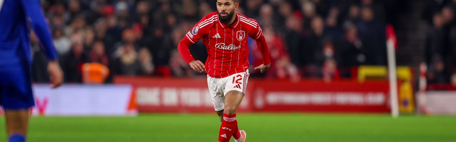 网页版登录入口-奥恩斯坦：维拉即将签回道格拉斯·路易斯，租借至本赛季结束