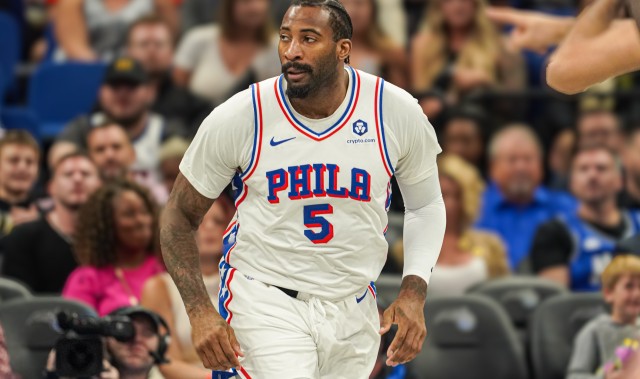 app下载-篮板怪兽！德拉蒙德10中4得8分15板1助1帽 其中6个前场板