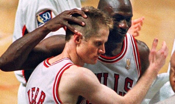 科尔：乔丹是最伟大的球员 所有人本能觉得他会赢