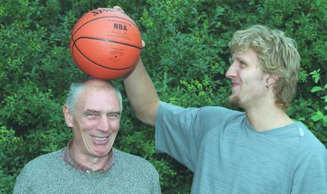 kaiyun 官网-私奔离队敲开NBA大门 诺维茨基成欧洲先驱多亏他