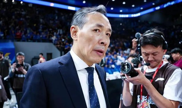 体育视频直播-官宣，首钢又1人或离队，2人驰援，1本土+1外援，周琦伤病曝光|北京首钢|麦基|首钢男篮|首钢引援|张宁_新浪体育_新浪新闻