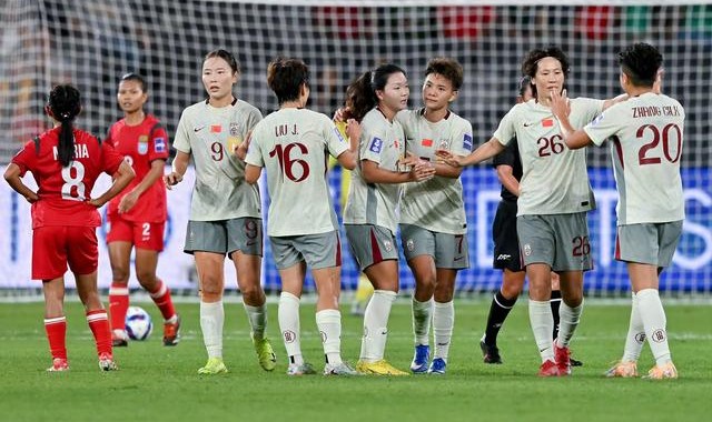 app下载-中国女足亚洲杯首胜，暴露四大问题！最新排名出炉，小组第一难了|马德兴|球队|比赛|对手|体能_新浪体育_新浪新闻