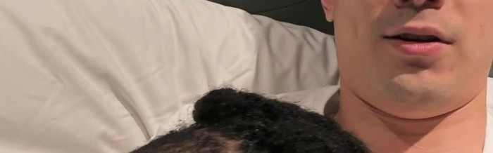 网页版登录入口-辽宁新CP组合？莫兰德趴在赵继伟身上撒娇，机场落地还聊了一路|杨鸣|辽宁男篮|季后赛|沈阳|球迷_新浪体育_新浪新闻