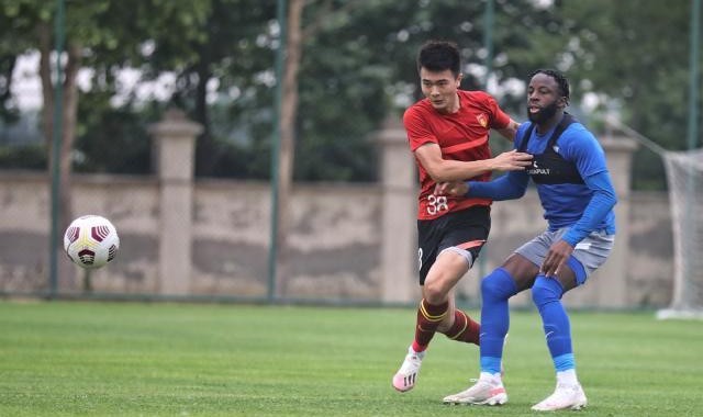 开云体育-有心！张威去年曾探班U23国足：国字号荣誉至高无上