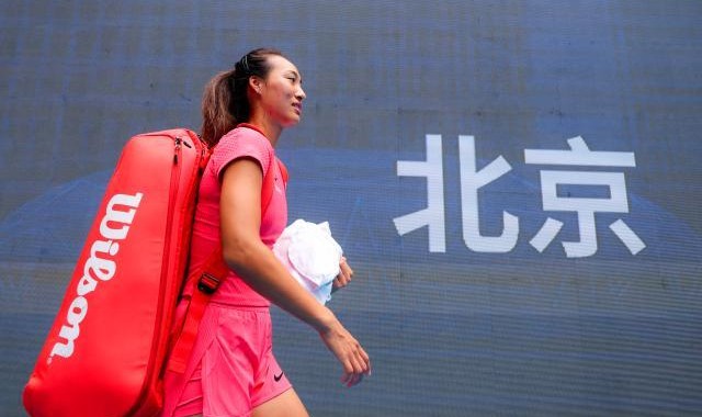 网页版登录入口-开启备战模式，郑钦文钻石球场完成中网首练