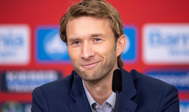 app下载-罗尔费斯回应赫内斯：裁判让比赛流畅进行，我经历过糟得多的比赛