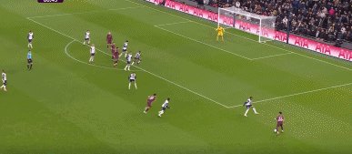 1740611004958088735.gif 热城07.gif