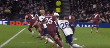 1740611045773044429.gif 热城45.gif